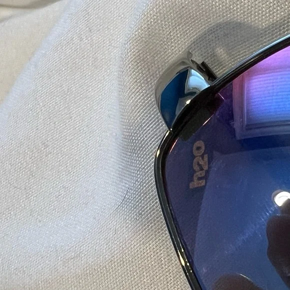 Vintage Revo Blue polarized H2o sunglasses. Style 3050 - Picture 5 of 10